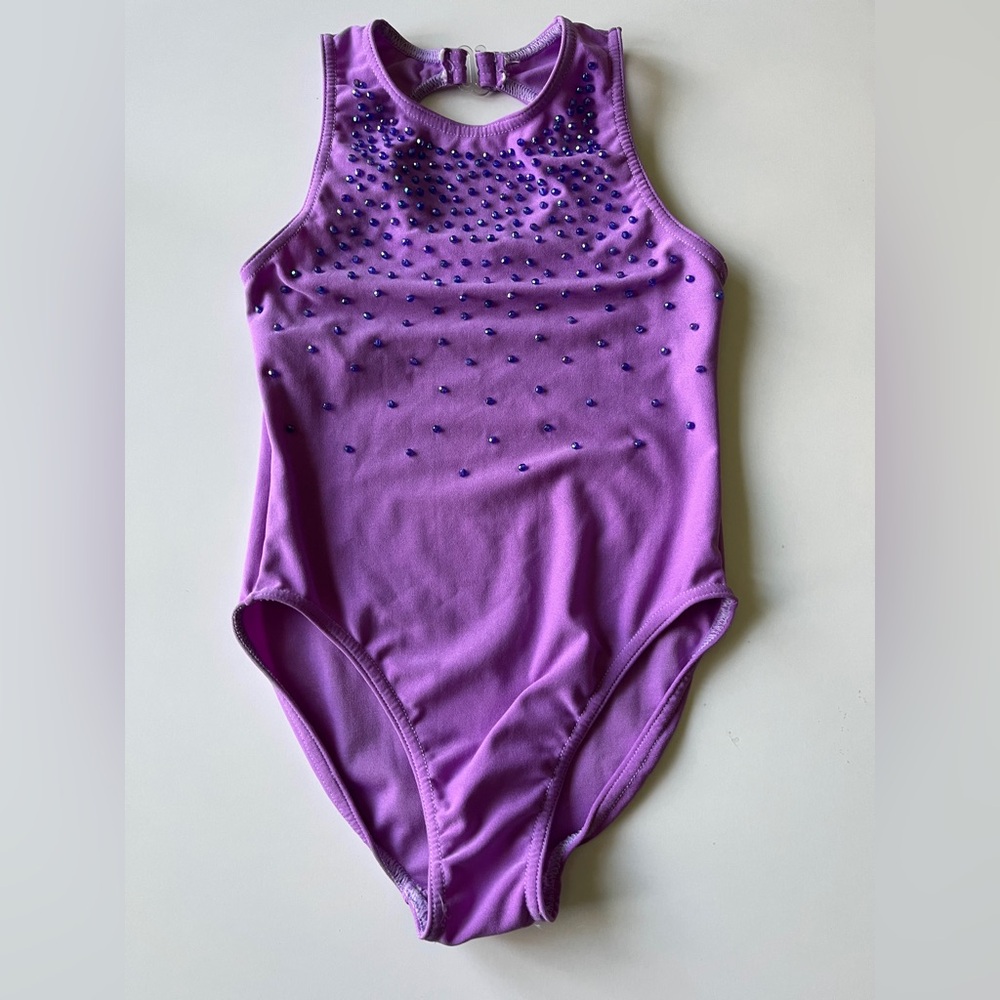Girls purple leotard. Size INT (4-5t)